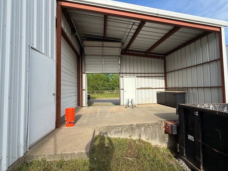More Photos Of 5701 Steep Hill Rd, Fort Smith Industrial For Lease