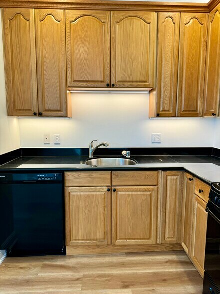 More Photos Of 2415 San Pablo Ave, Oakland Apartments For Sale