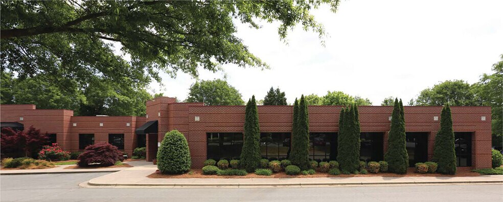 More Photos Of 765 Highland Oaks Dr, Winston-Salem Medical For Lease