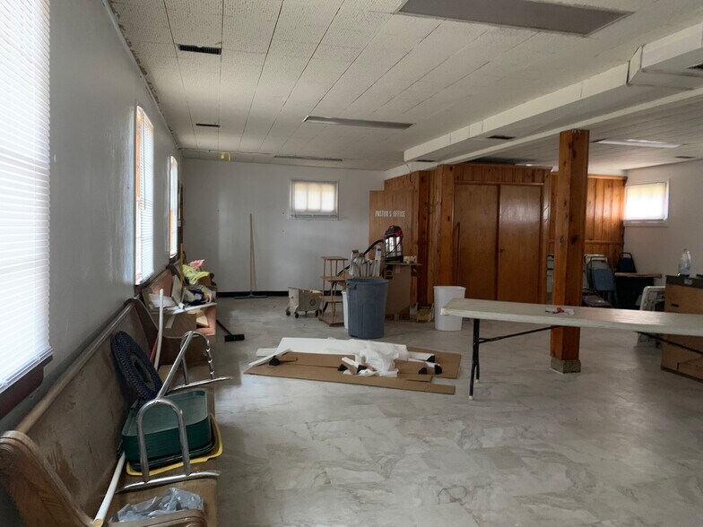 More Photos Of 35 Murray St, Saint Clair Specialty For Sale