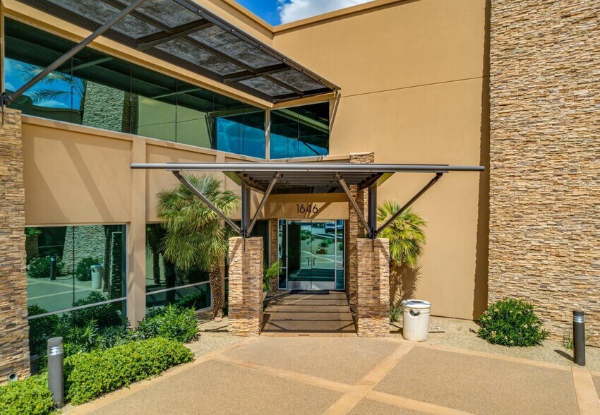 More Photos Of 1616 N Litchfield Rd, Goodyear Unknown For Lease