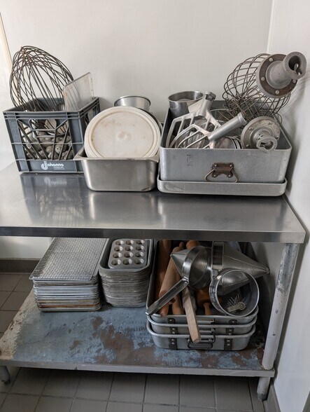 More Photos Of 2220 N Charles St, Baltimore Office For Sale