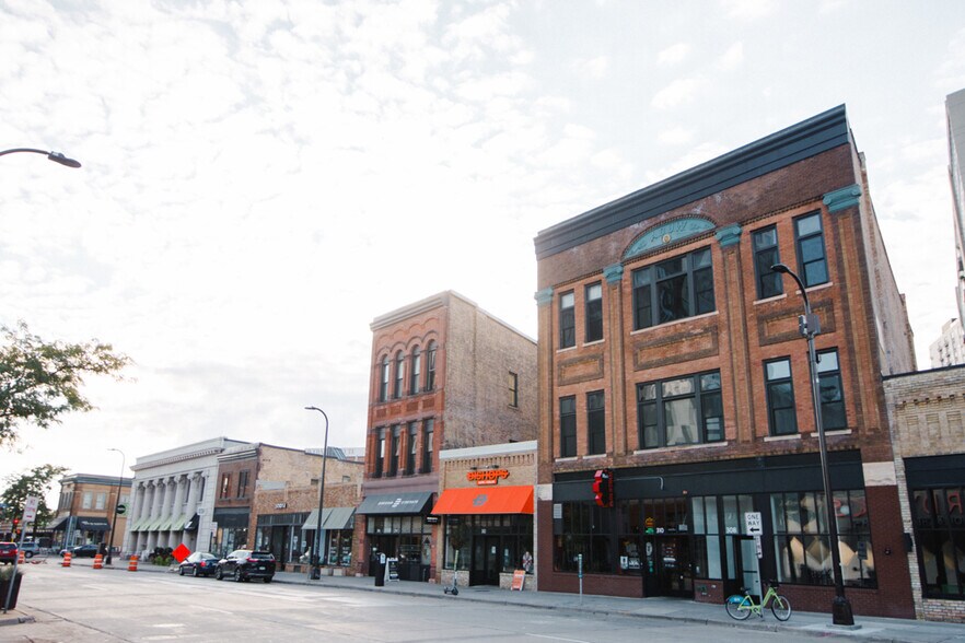 More Photos Of 308-310 E Hennepin Ave, Minneapolis Loft Creative Space For Lease