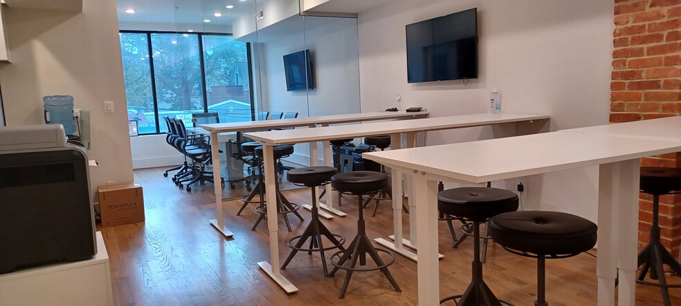 More Photos Of 843 Upshur St NW, Washington Storefront Retail Office For Lease