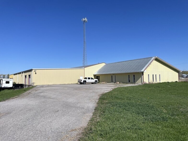 More Photos Of 650 Highway 75, Tekamah Warehouse For Lease