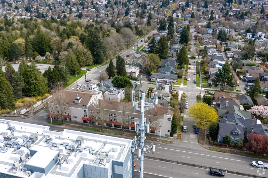 More Photos Of 4902 Aurora Ave N, Seattle Apartments For Sale
