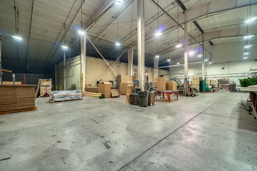 More Photos Of 1620-1720 W Airway Rd, Lebanon Manufacturing For Sale