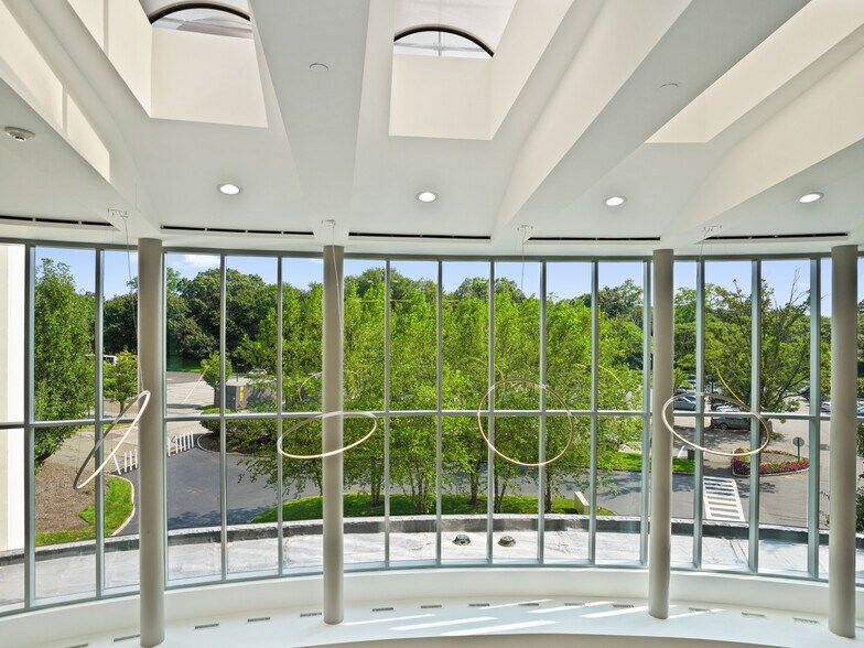 More Photos Of 1700 E Putnam Ave, Old Greenwich Office For Lease