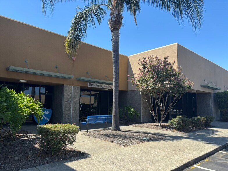 More Photos Of 2121 2nd St, Davis Flex For Lease