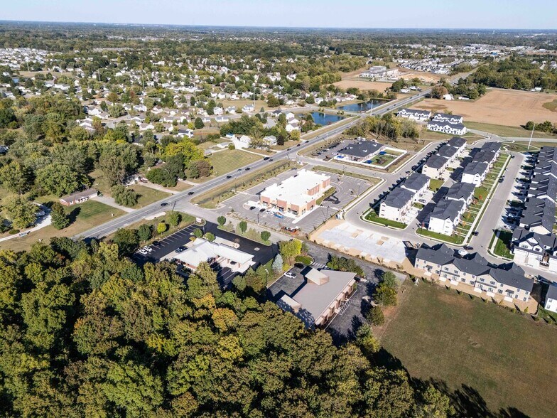 More Photos Of 17576 Alba Ln, Westfield Storefront For Lease