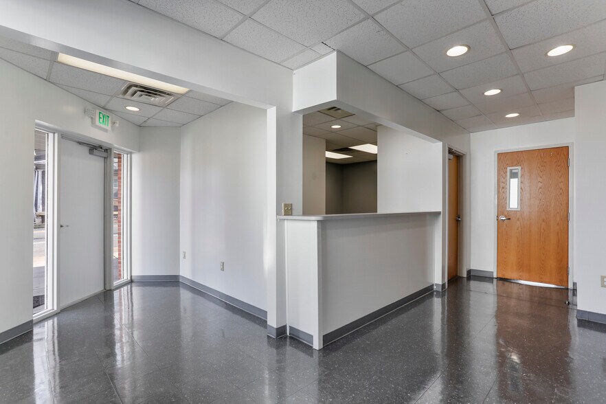 More Photos Of 103 W Main St, Hedgesville Office For Lease