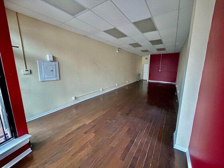 More Photos Of 7450 S Luella Ave, Chicago Apartments For Lease