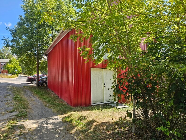 More Photos Of 114 College Ave, Factoryville Apartments For Sale