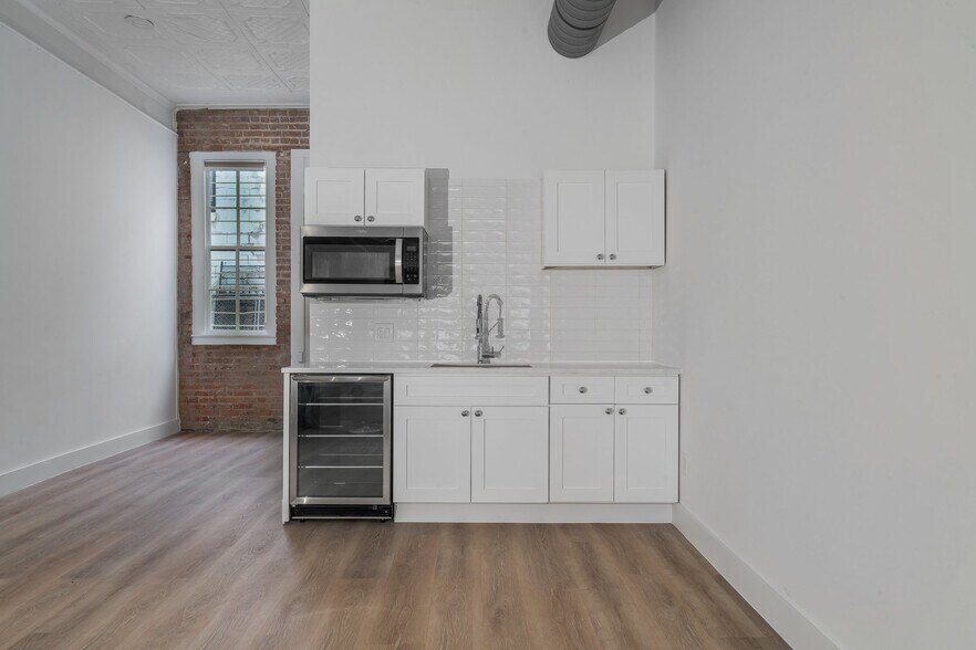 More Photos Of 3106 Swiss Ave, Dallas Storefront For Lease