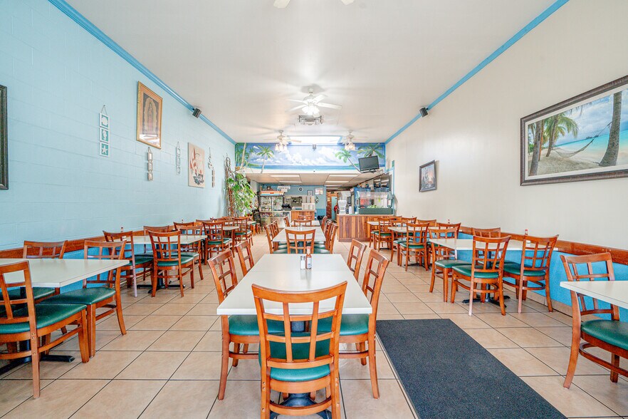 More Photos Of 111 S State St, Ukiah Restaurant For Sale