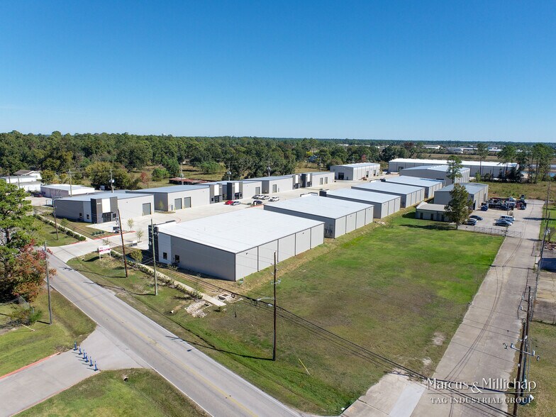 More Photos Of 2323 S Houston Ave, Humble Warehouse For Sale