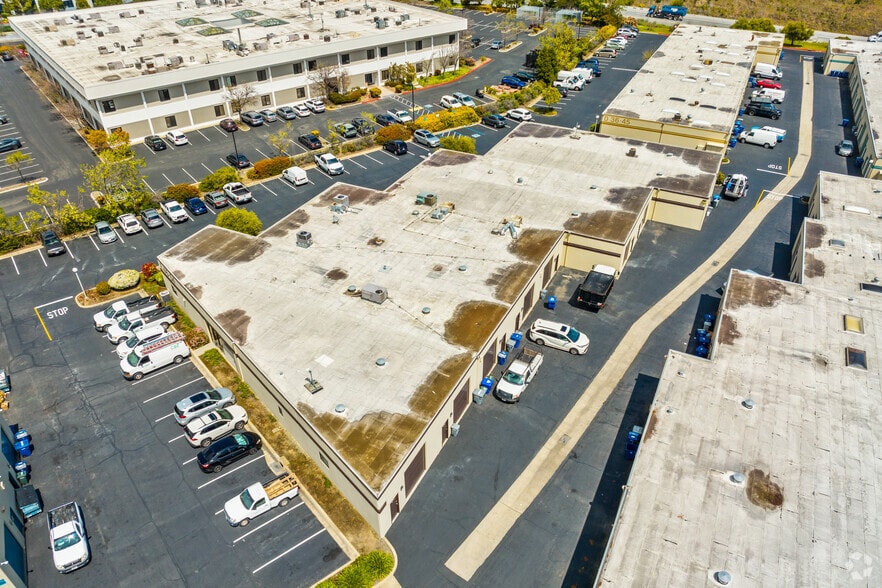 More Photos Of 100 N Hill Dr, Brisbane Light Manufacturing For Lease