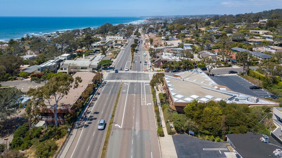More Photos Of 853 Camino del Mar, Del Mar Office For Sale