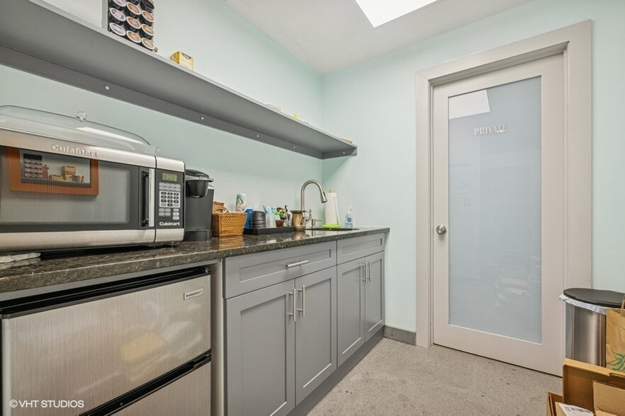 More Photos Of 1710 Hempstead Tpke, East Meadow Office For Sale