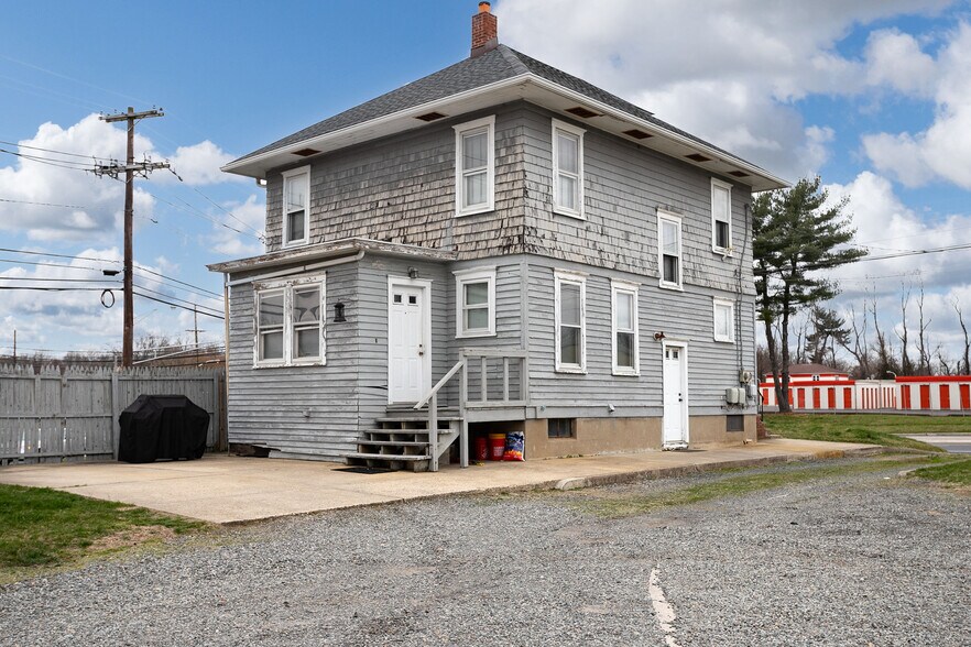 More Photos Of 37 US Highway 130, Trenton Light Manufacturing For Sale