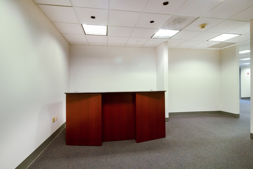 More Photos Of 1200 Brickell Ave, Miami Office For Sale
