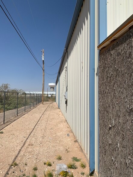 More Photos Of 12708 Montana Ave, El Paso Warehouse For Lease
