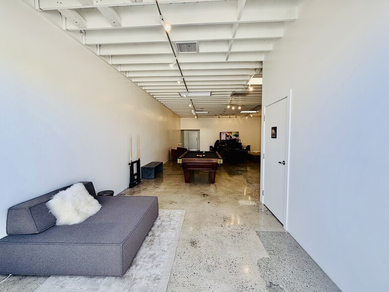More Photos Of 720 Lincoln Blvd, Venice Office For Lease