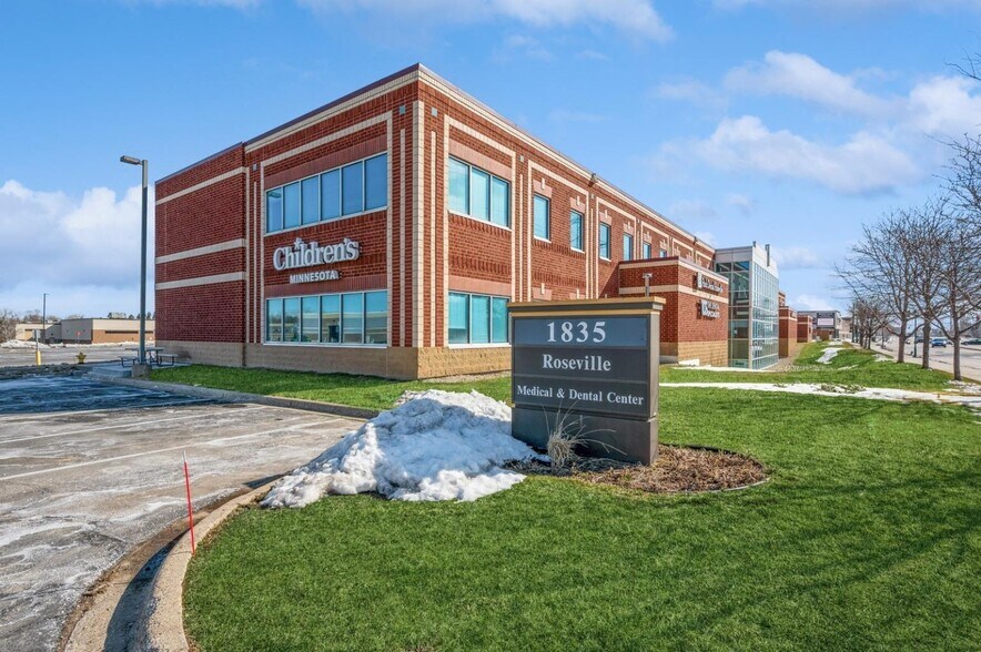 More Photos Of 1835 W County Road C, Roseville Medical For Lease