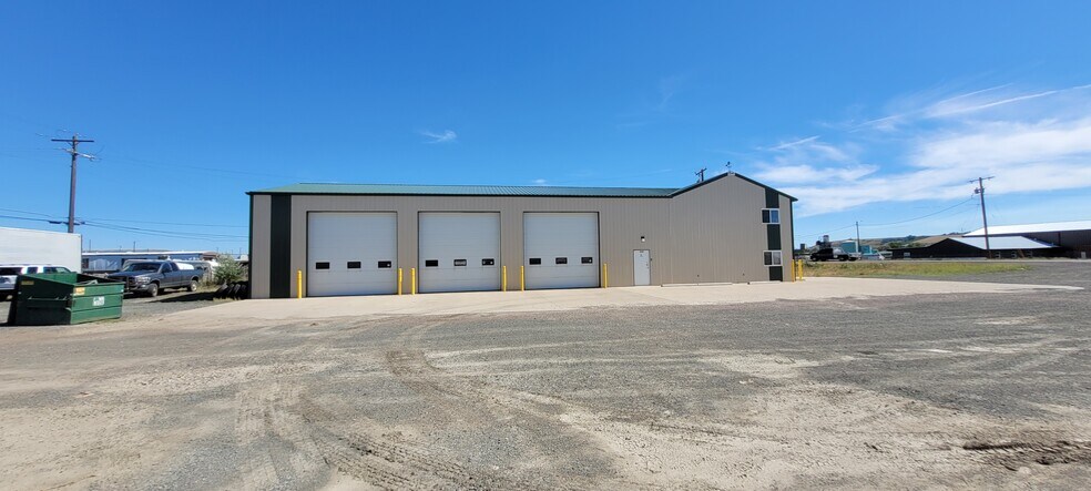 More Photos Of 3101 Vaughn Rd, Great Falls Flex For Sale