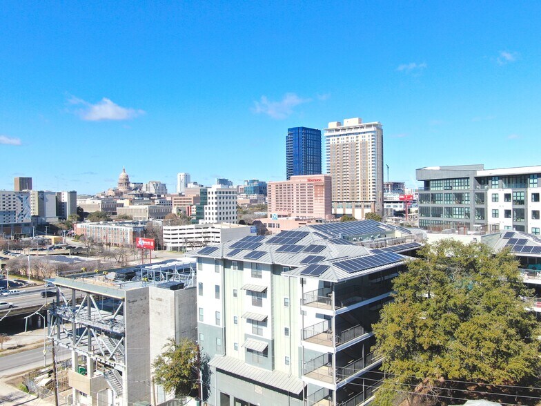 More Photos Of 902 E 7th St, Austin Office For Lease