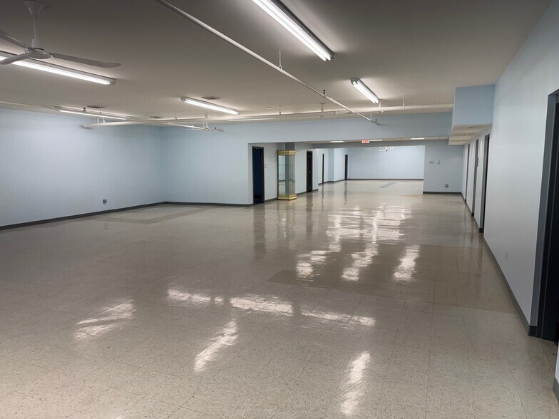 More Photos Of 5714 Central Ave, Portage Office For Sale