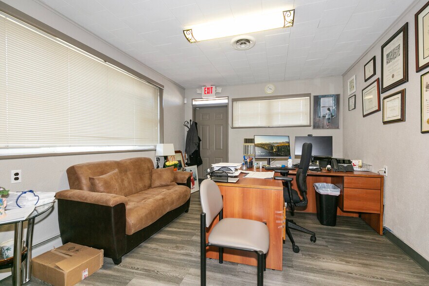 More Photos Of 421 Deer Park Ave, Babylon Medical For Sale