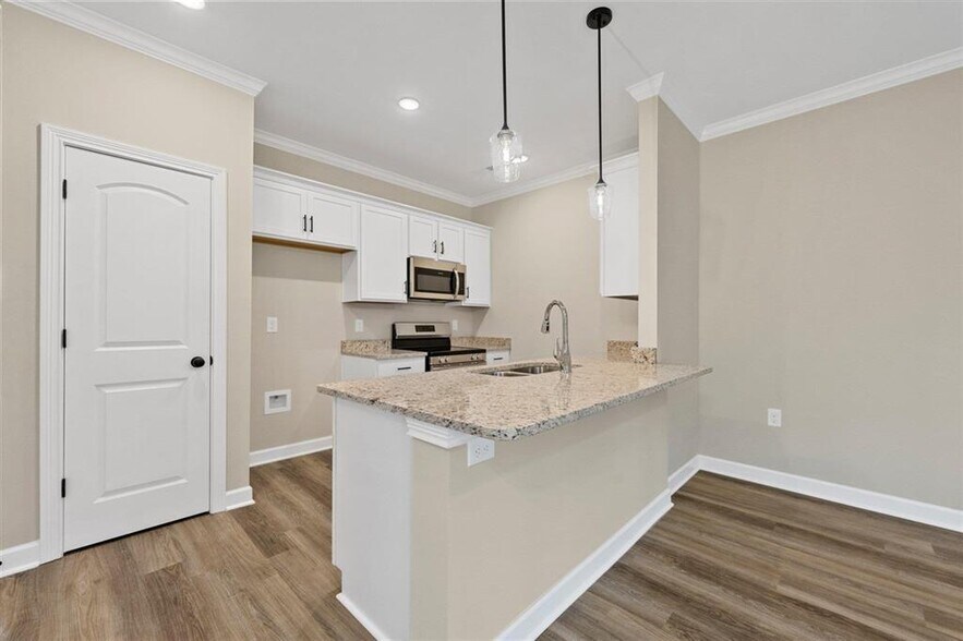 More Photos Of 721 Plano Rd, Bowling Green Apartments For Sale