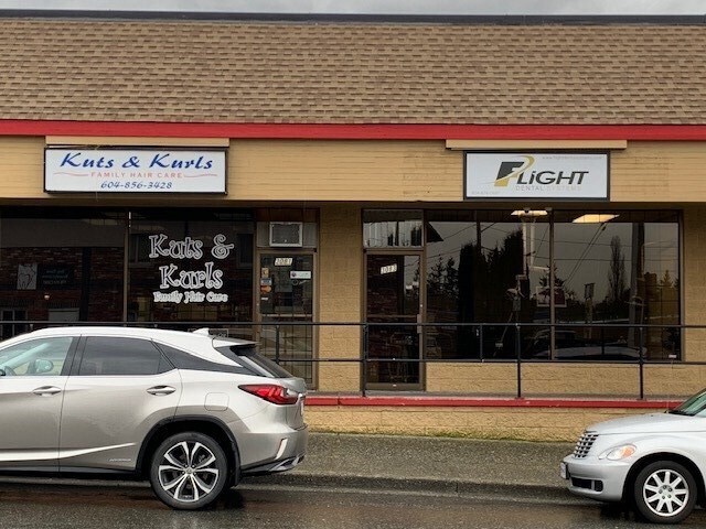 More Photos Of 27133 Fraser Hwy, Langley Twp Storefront Retail Office For Lease