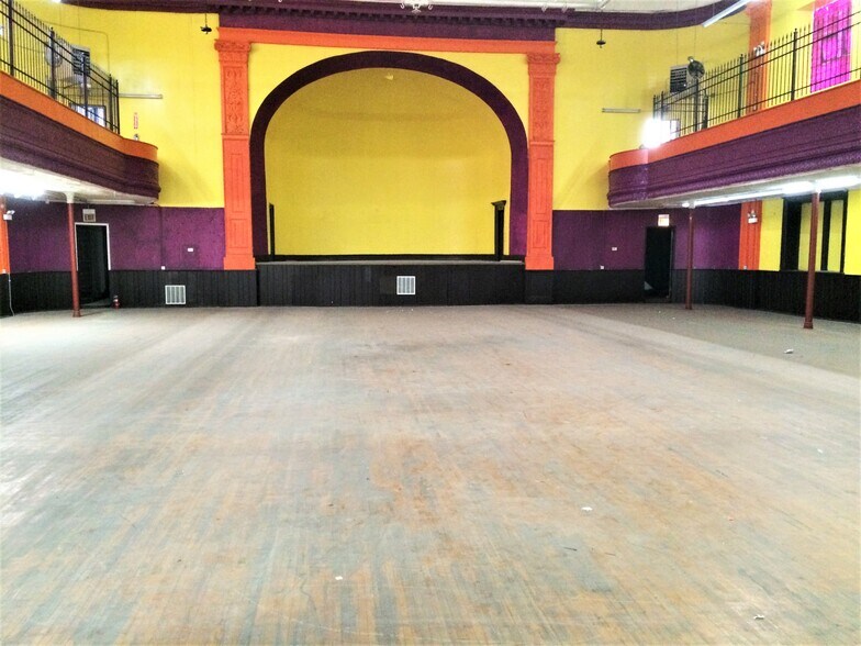 More Photos Of 1812-1814 S Ashland Ave, Chicago Office For Lease