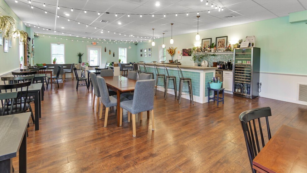 More Photos Of , Cutchogue Office For Sale