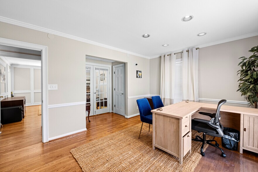 More Photos Of 2615 Sandy Plains Rd, Marietta Medical For Sale