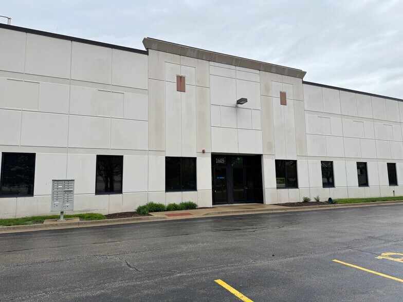 Primary Photo Of 1605 Rock Creek Blvd, Joliet Distribution For Lease