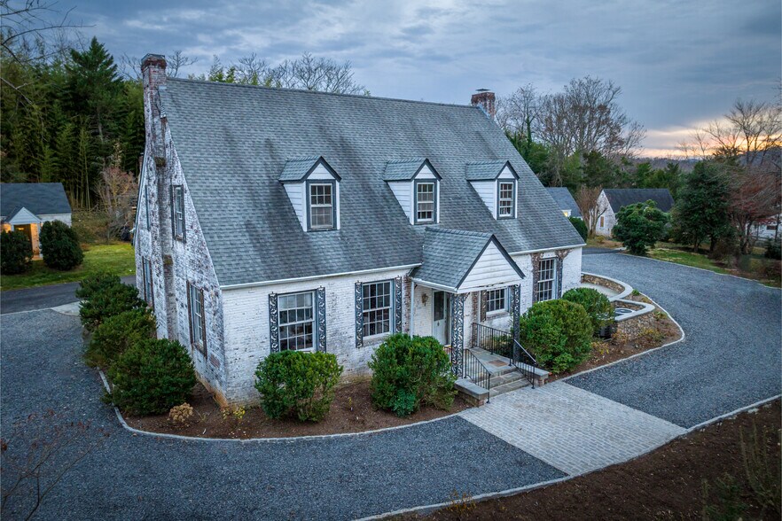 More Photos Of 3500 Sunset Lodge Ct, Charlottesville Hotel For Sale