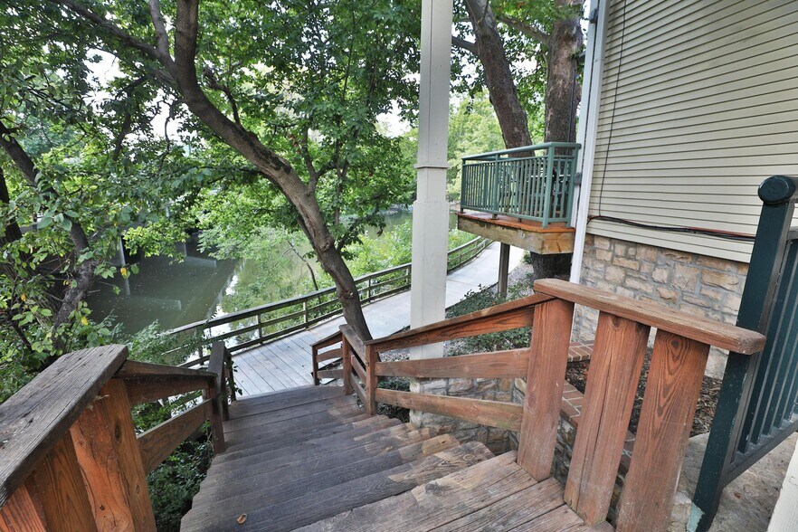 More Photos Of 57 Mill St, Columbus Storefront For Sale