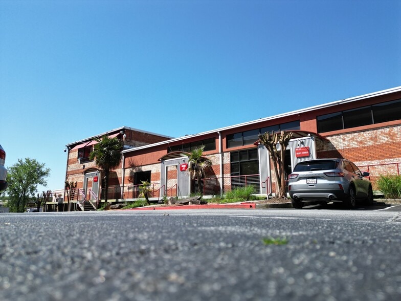 More Photos Of 500 Bishop St, Atlanta Unknown For Lease