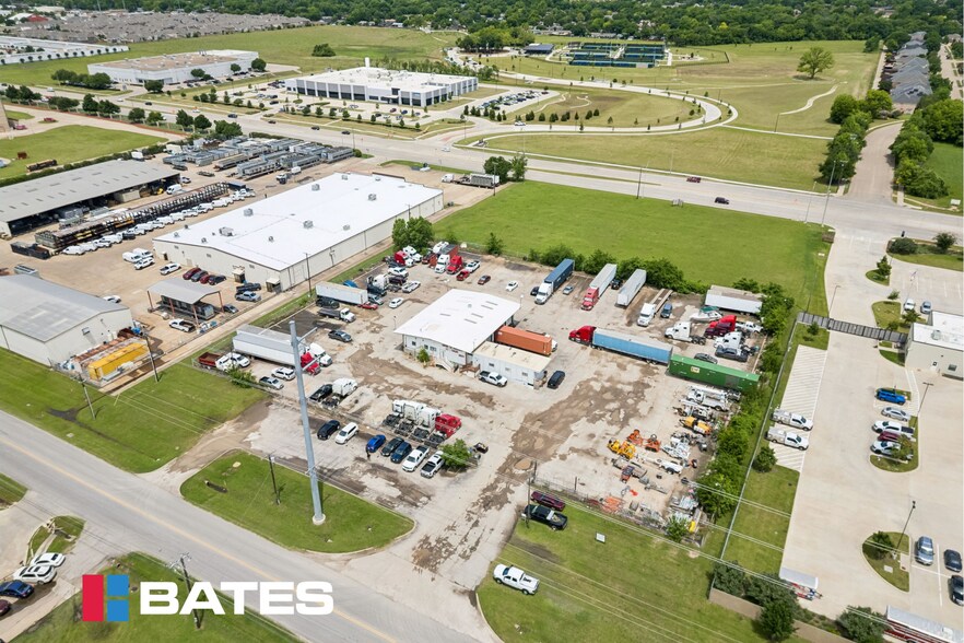 More Photos Of 1801 Commerce St, Garland Distribution For Sale