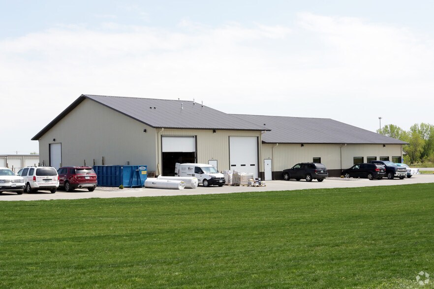 More Photos Of 3296 NW Prairie Ln, Des Moines Light Manufacturing For Lease