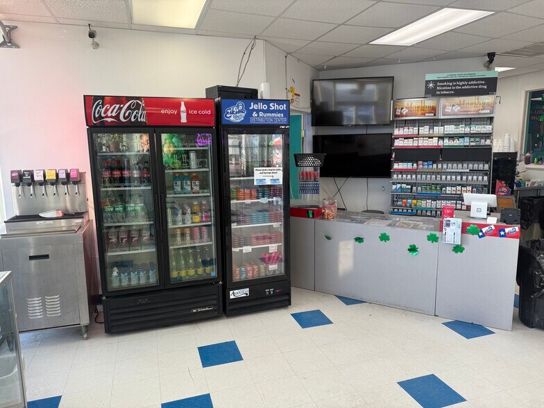 More Photos Of 1215 N Midkiff Rd, Midland Convenience Store For Sale