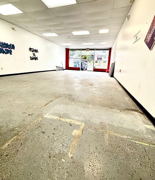 More Photos Of 842 W Main St, New Britain Freestanding For Lease