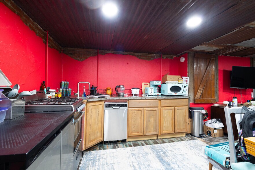 More Photos Of 306 S Main, Union Storefront Retail Residential For Sale