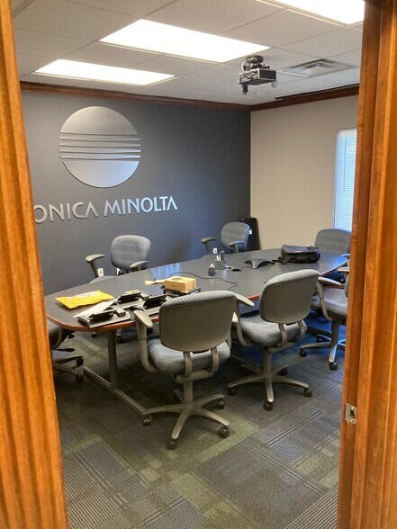 More Photos Of 533 High Suite 1 st, Bowling Green Office For Lease