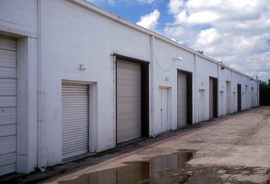 More Photos Of 11005 Indian Trl, Dallas Industrial For Sale