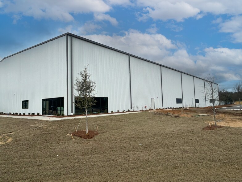 More Photos Of Mossy Head Plaza dr, Defuniak Springs Warehouse For Sale