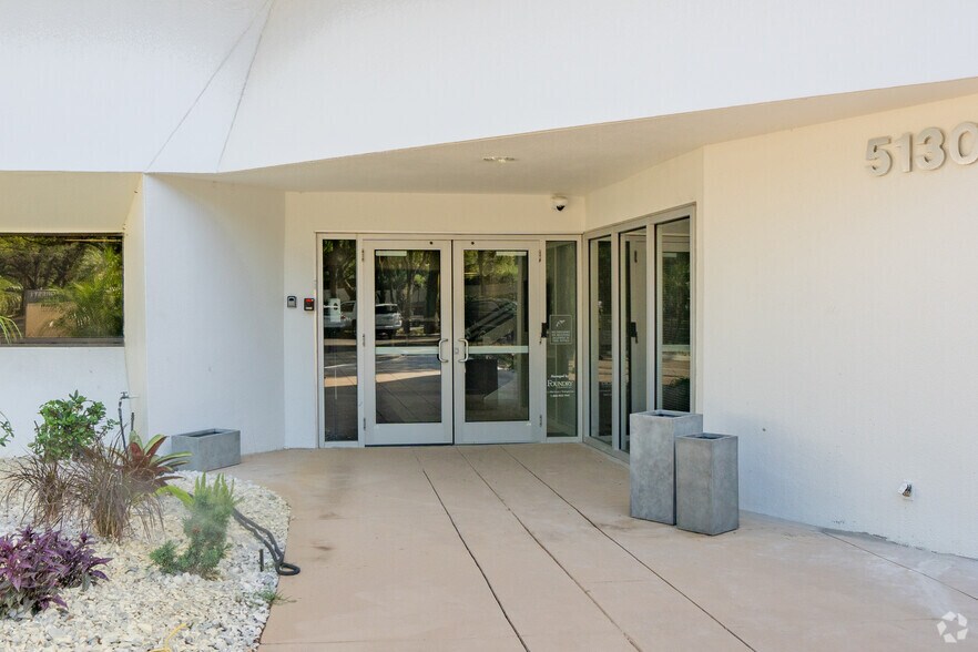 More Photos Of 5130 Eisenhower Blvd, Tampa Office For Lease